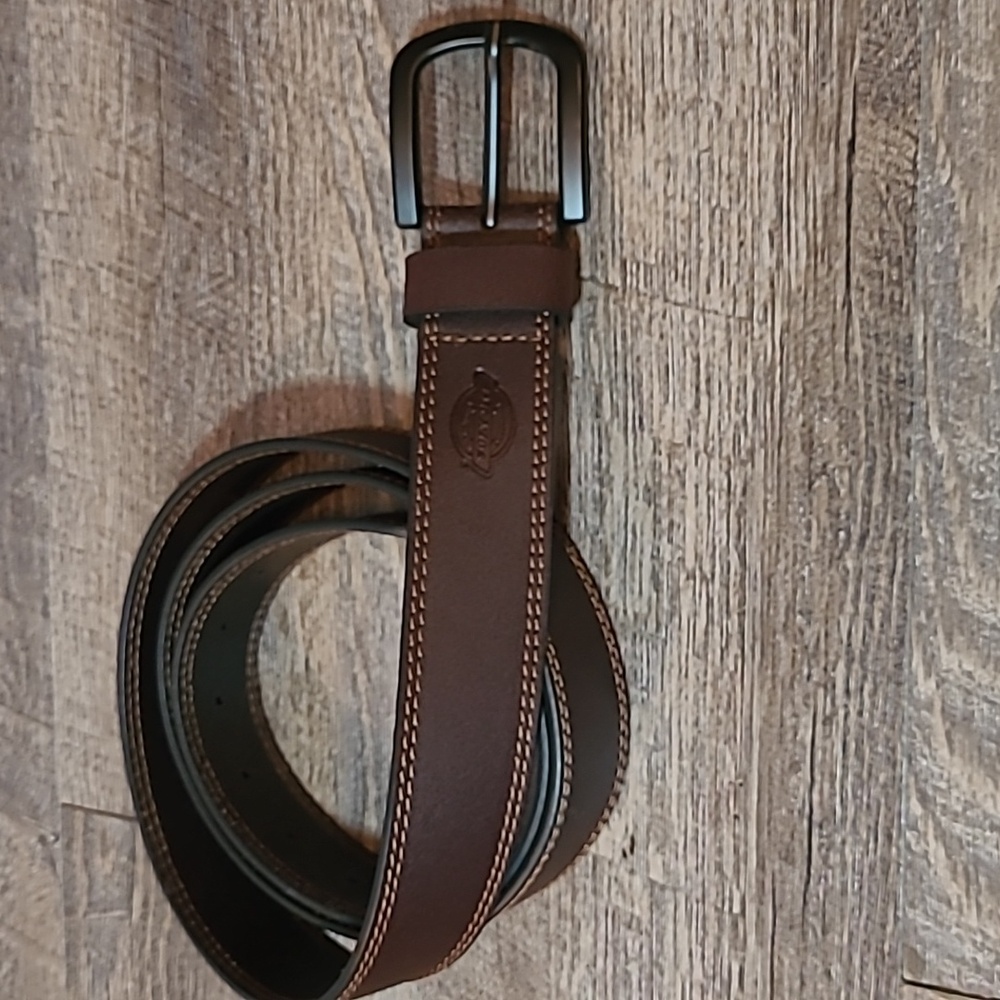 Dickies Size 48 Brown Big and Tall Bridle Leather Casual Belt NWOT